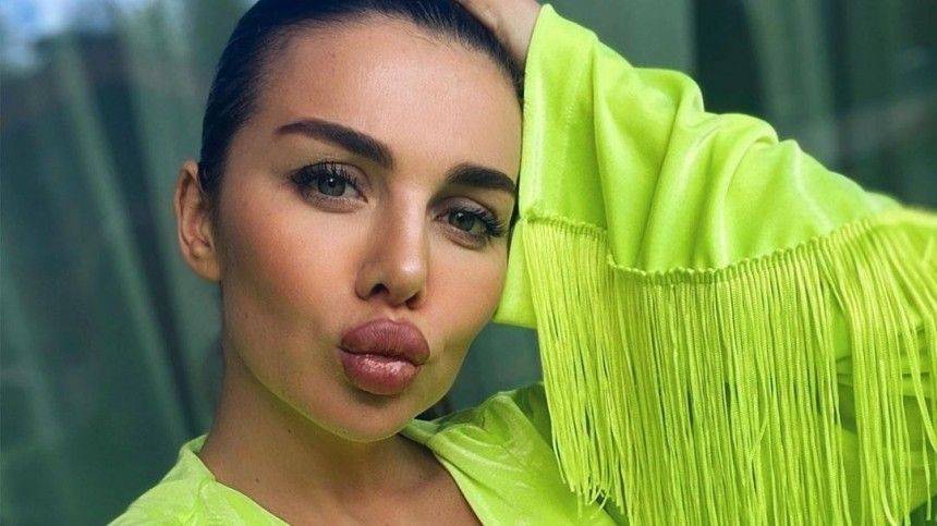 Янис Тиммой - «Любовь вам к лицу»: Седокова заинтриговала поклонников солнечным фото - 5-tv.ru - Московская обл.