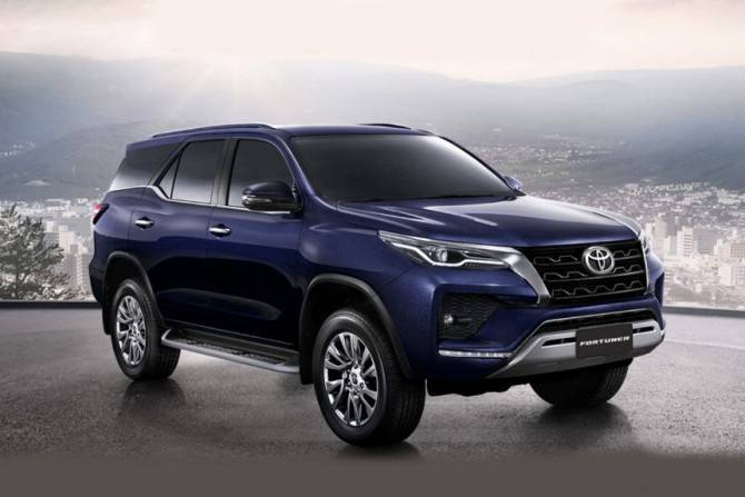 Toyota Fortuner обновился и получил более мощный дизель - autostat.ru - Таиланд
