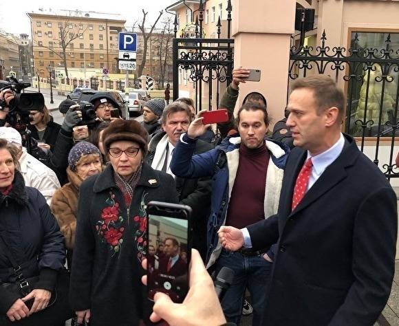 Алексей Навальный - Елена Шувалова - Евгений Ступин - Депутата Елену Шувалову, которая позвала на круглый стол Навального, исключили из КПРФ - newsland.com - Москва - Россия