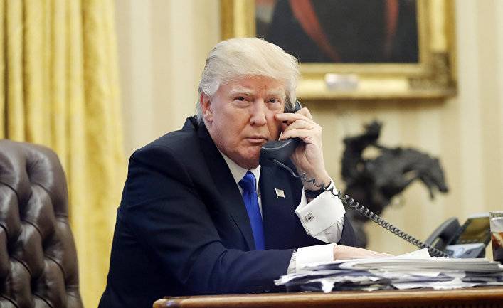 Дональд Трамп - Владимир Путин - Ким Ченын - Марк Эспер - Марк Милль - The New Yorker (США): Путин отверг просьбу Трампа выслать 10 000 российских военных на охрану Белого дома - inosmi.ru - Москва - Россия - США - КНДР - New York