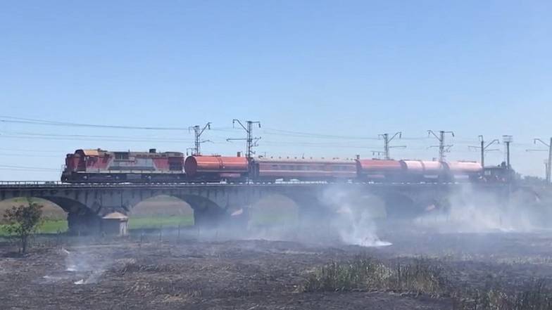 Тушить пожар на левом берегу поможет пожарный поезд - dontr.ru - Батайск