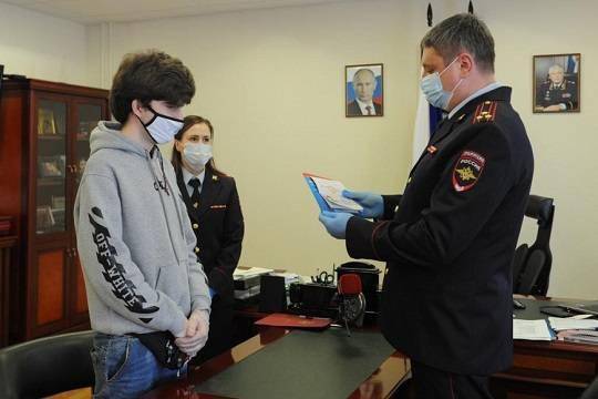 Ирина Волк - Сотрудники МВД помогли юноше, нуждающемуся в срочном лечении, получить гражданство РФ - versia.ru - Москва - Россия - Апсны