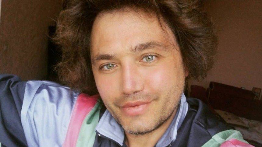 Рустам Солнцев - «Мачо!» — Облик Рустама Солнцева до пластических операций восхитил подписчиков - 5-tv.ru