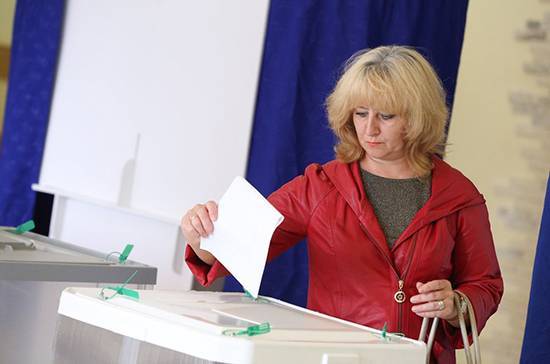 Юрий Ермолов - Жители Москвы смогут проголосовать по Конституции на 8 участках в аэропортах - pnp.ru - Москва