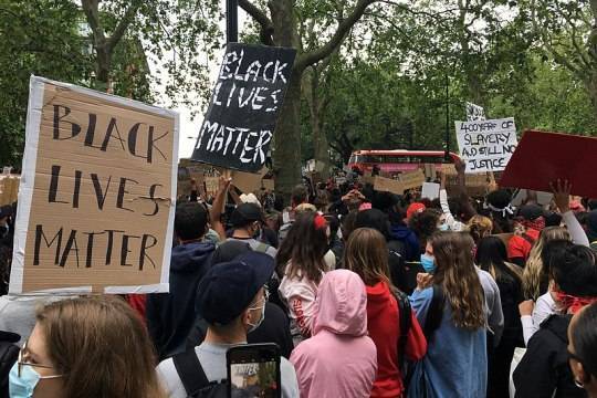 Томас Коттон - Джордж Флойд - Редактор NYT подал в отставку после материала с призывом к силовому подавлению беспорядков в США - versia.ru - США - New York - New York