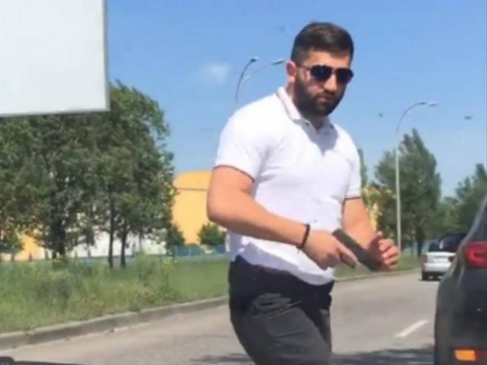 Олег Ляшко - В Сети появилось видео конфликта с охранником Ляшко - 24news.com.ua - Киев