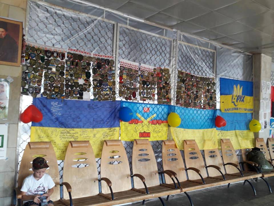 В Николаеве из волонтерской комнаты на железнодорожном вокзале украли все вещи - prm.ua - Николаев