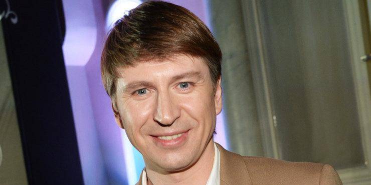 Гарри Поттер - Алексей Ягудин - Джоан Роулинг - Ягудин назвал "ошибкой Земли" поддержавшего чернокожих транссексуалов коллегу - ruposters.ru - Англия