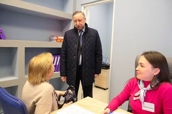 В Петербурге 3 млн человек пользуются соцуслугами - abnews.ru - Петербурга