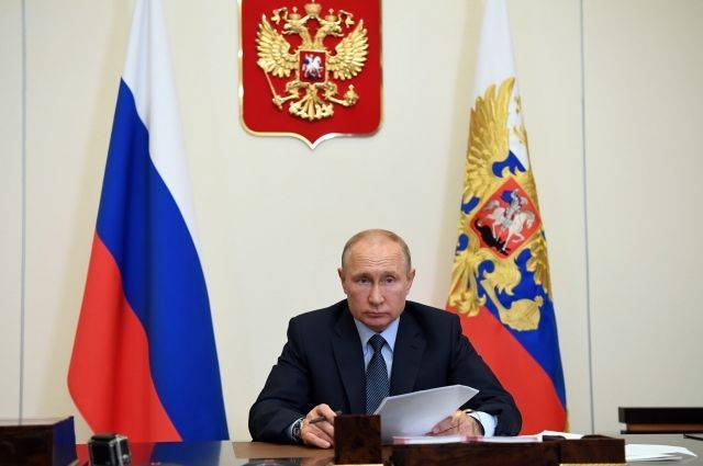 Владимир Путин - Путин отнес к гостайне данные о стратегических видах полезных ископаемых - aif.ru - Россия