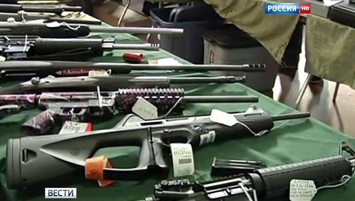 Джордж Флойд - В США власти распускают полицию, а народ скупает оружие - vesti.ru - Россия - США - шт. Нью-Йорк