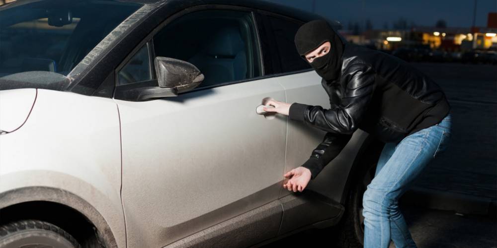 Автомобилистка узнала об угоне по штрафу за езду без пропуска - autonews.ru - Москва
