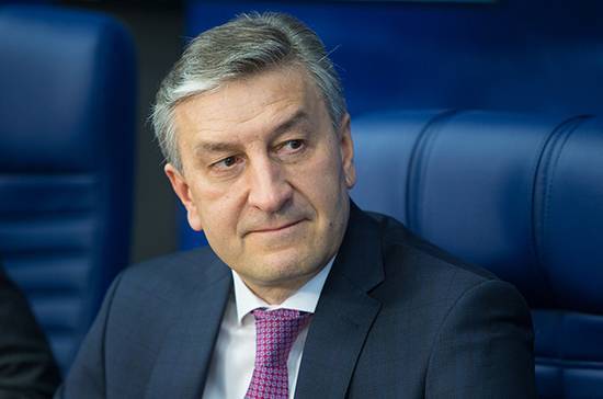 Айрат Фаррахов - Фаррахов указал на подводные камни законопроекта о почасовой оплате труда - pnp.ru - Россия