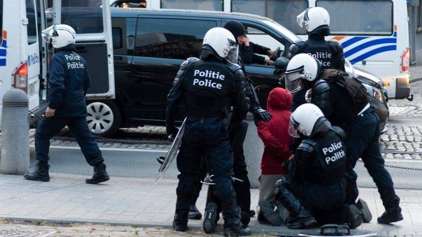 Джордж Флойд - Акции против полицейского произвола закончились беспорядками в Европе - 5-tv.ru - США - Швеция - Брюссель