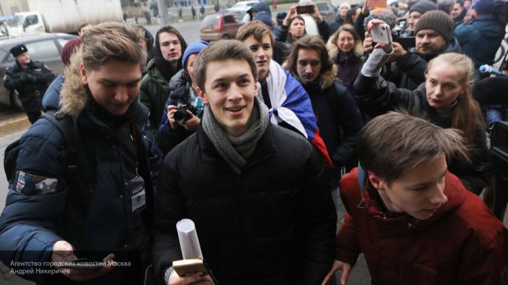 Алексей Навальный - Дмитрий Гордон - Егор Жуков - Жуков раскритиковал Навального за "бессмысленные" митинги - nation-news.ru - Москва - Украина