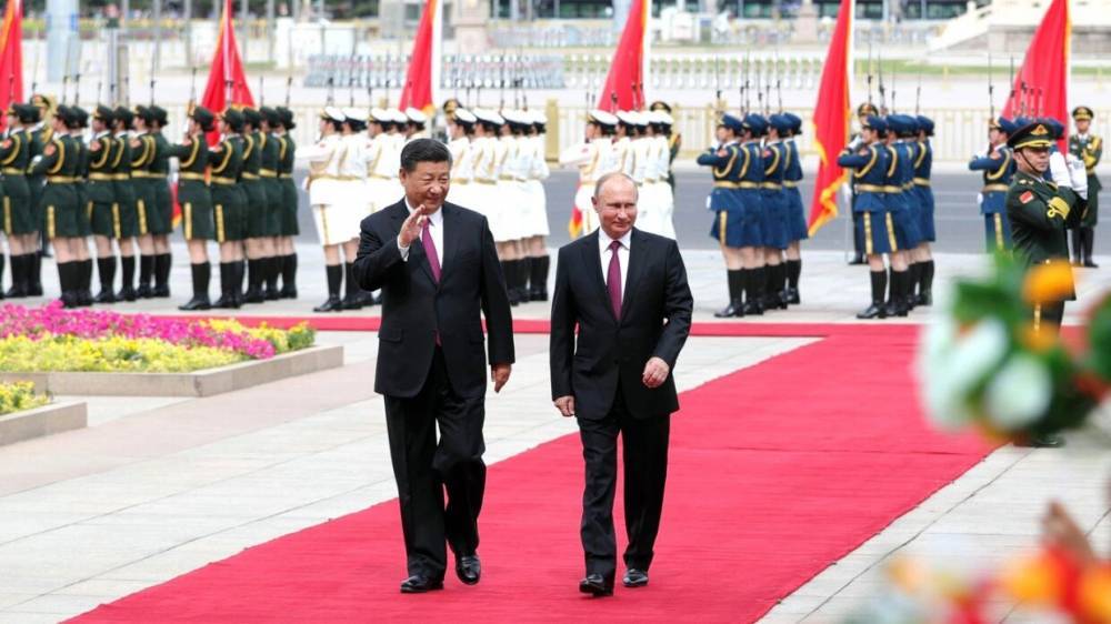 Дональд Трамп - Дмитрий Саймс - Эксперты рассказали, как США толкнули Россию и Китай к созданию многополярного мира - riafan.ru - Москва - Россия - Китай - США - Пекин