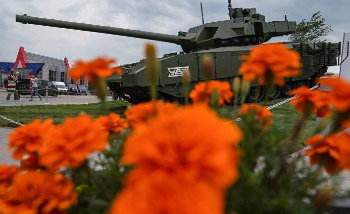 Денис Мантуров - Жэньминь жибао (Китай): что означает прохождение боевых испытаний российским Т-14 – первым в мире основным боевым танком нового поколения? - inosmi.ru - Россия - Китай - Сирия