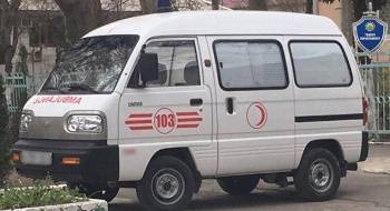 Правоохранители задержали мужчину, который избил двух врачей в Сырдарье - podrobno.uz - Узбекистан - Ташкент