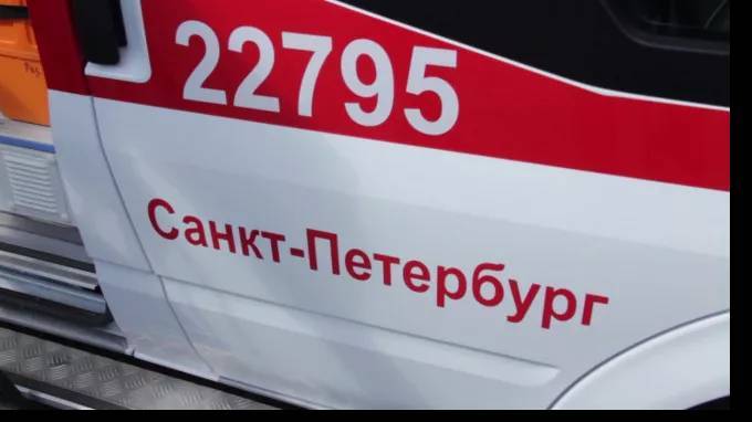 Петербуржец с ножевым ранением утверждал, что ранил себя сам, прикрывая возлюбленную - piter.tv - Санкт-Петербург