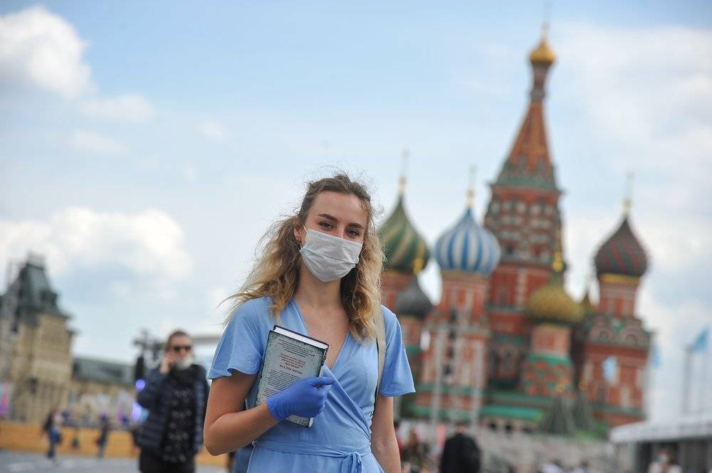 Андрей Тяжельников - Врач объяснил, сколько раз в жару нужно менять одноразовую маску - vm.ru