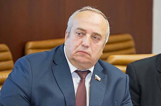 Франц Клинцевич - Михаил Ефремов - Клинцевич: Ефремов должен по закону ответить за ДТП в Москве - pnp.ru - Москва