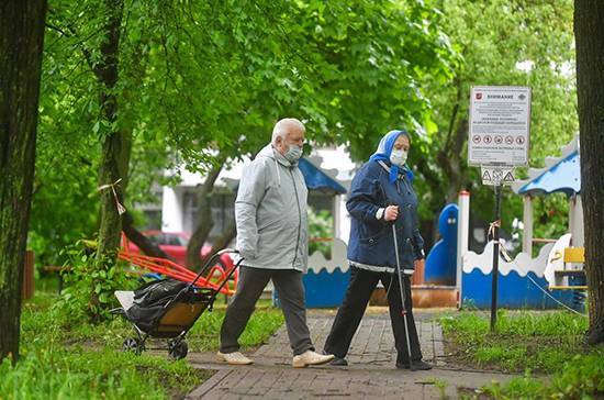 Пенсионный фонд начал выплаты опекунам инвалидов, престарелых и детей - pnp.ru - Россия