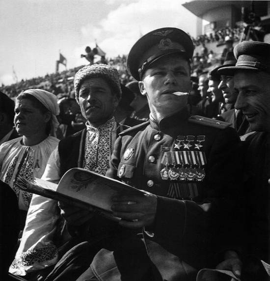 Владимир Зеленский - Максим Бужанский - Зеленский даже не вспомнил о столетии легендарного Ивана Кожедуба - nakanune.ru - Украина - Сумская обл. - район Шосткинский