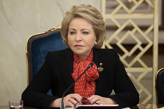 Валентина Матвиенко - Матвиенко считает возможным распространить выплату беременным женам «призывников» на супруг курсантов - pnp.ru - Севастополь