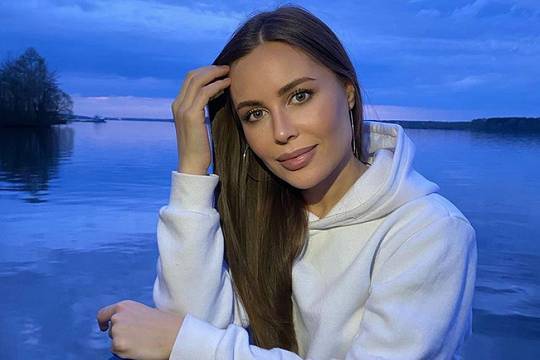 Юлия Михалкова - Сергей Нетиевский - Юлия Михалкова рассказала о причинах ухода из «Уральских пельменей» - versia.ru