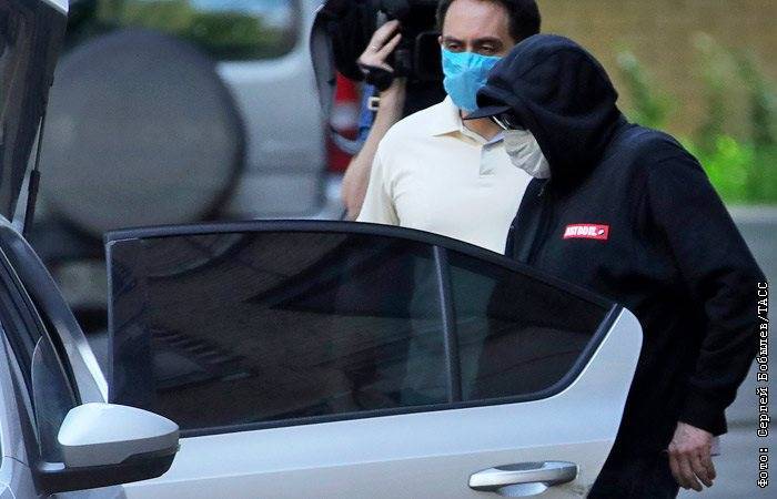 Михаил Ефремов - Сергей Бобылев - Михаила Ефремова повезли на допрос - interfax.ru - Москва