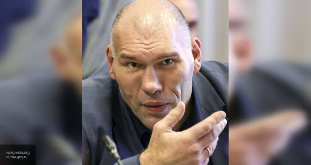 Николай Валуев - Михаил Ефремов - Валуев напомнил севшему пьяным за руль Ефремову об обязательствах - nation-news.ru - Москва