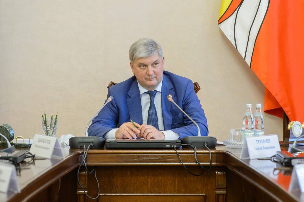 Глава Воронежской области нашёл способ быстро обеспечить сирот жильём - moe-online.ru - Воронежская обл.