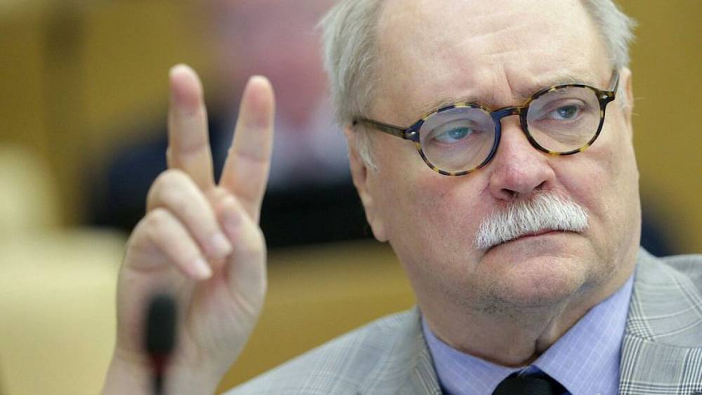 Владимир Бортко - Александр Ткаченко - Бортко оценил желание главы Минкульта Украины показывать российские фильмы - riafan.ru - Россия - Украина