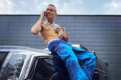 Алишер Валеев - Ролик «Пососи» побил рекорд Тимати и Гуфа по дизлайкам на YouTube - lenta.ru - Россия