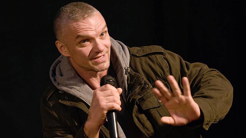 Семен Слепаков - Владимир Епифанцев - «Я играю дурачков, которые нравятся женщинам»: Епифанцев о мелодрамах, «Окаянных днях» и сиквеле «Зелёного слоника» - russian.rt.com