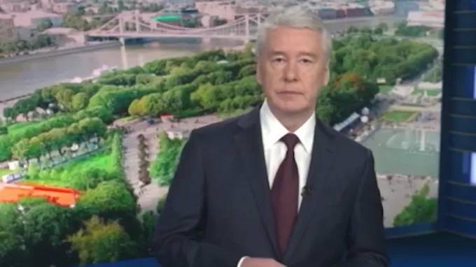 Владимир Путин - Дмитрий Песков - Сергей Собянин - Кремль поспорил о "слишком стремительной" отмене самоизоляции в Москве - piter.tv - Москва - Россия