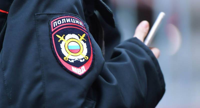 Уфимцы избили полицейского и отобрали оружие - news102.ru