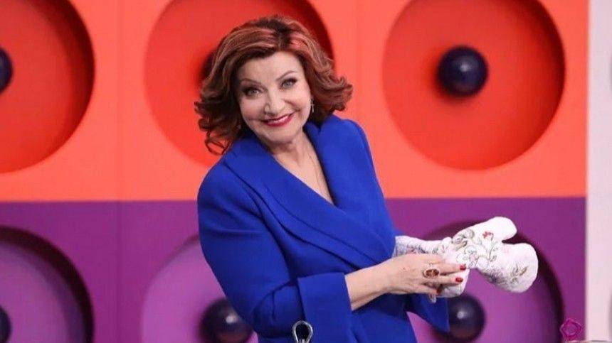 Евгений Петросян - Елена Степаненко - «Леди в красном»: похудевшая Степаненко удивила поклонников ярко-красным костюмом - 5-tv.ru
