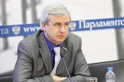 Вячеслав Лысаков - Лысаков назвал невыполнимой инициативу МВД о расширении списка запрещающих езду неисправностей автомобиля - pnp.ru