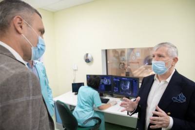 Виталий Кличко - Мэр Кличко посетил новый корпус больницы, где будут лечить рак и ковид - vkcyprus.com - Киев - Кличко