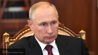 Владимир Путин - Путин выразил соболезнования сыновьям умершего Александра Голублева - polit.info - Россия