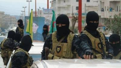Курдские террористы похитили десятки людей в Ракке и Хасаке - riafan.ru - США - Сирия - Сана - Ракка - с. 2017 Года