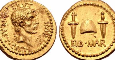 Юлий Цезарь - На торги выставили одну из двух сохранившихся золотых монет с профилем Брута - klops.ru - Лондон - Греция