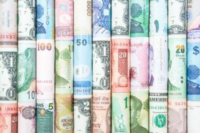 Илья Поляков - Банкир рассказал, в какой валюте лучше хранить сбережения - aif.ru