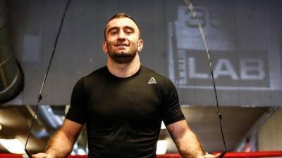 Мурат Гассиев - Кевин Джонсон - «Отвечу ему на ринге»: Гассиев о дерзком обращении Джонсона перед боем - 5-tv.ru - Россия - США - респ. Алания