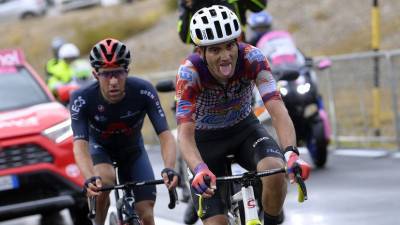 Ильнур Закарин - Геррейру выиграл девятый этап «Джиро д'Италия» - russian.rt.com - Россия - Италия - Дания - Эмираты - Португалия - Бахрейн