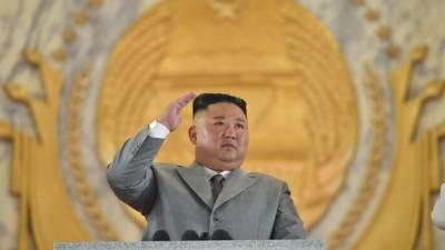 Ким Чен Ын - Почему Ким Чен Ын заплакал перед показом новой ракеты КНДР - polit.info - США - КНДР - Англия - Корея