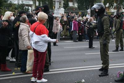 В Минске для разгона несанкционированного митинга применили спецсредства - aif.ru - Белоруссия - Минск