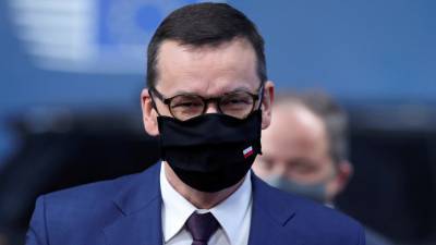 Матеуш Моравецкий - Премьер Польши ушёл на карантин из-за контакта с носителем COVID-19 - russian.rt.com - Польша