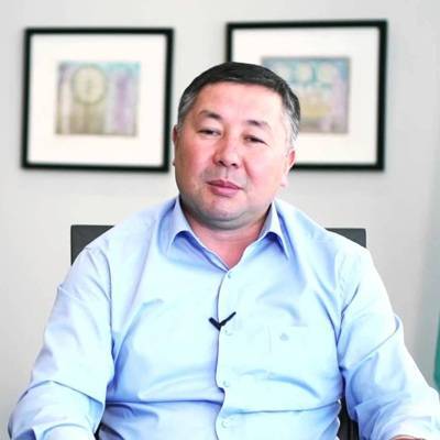 Канат Исаев - Спикером парламента Киргизии избран Канат Исаев - radiomayak.ru - Киргизия